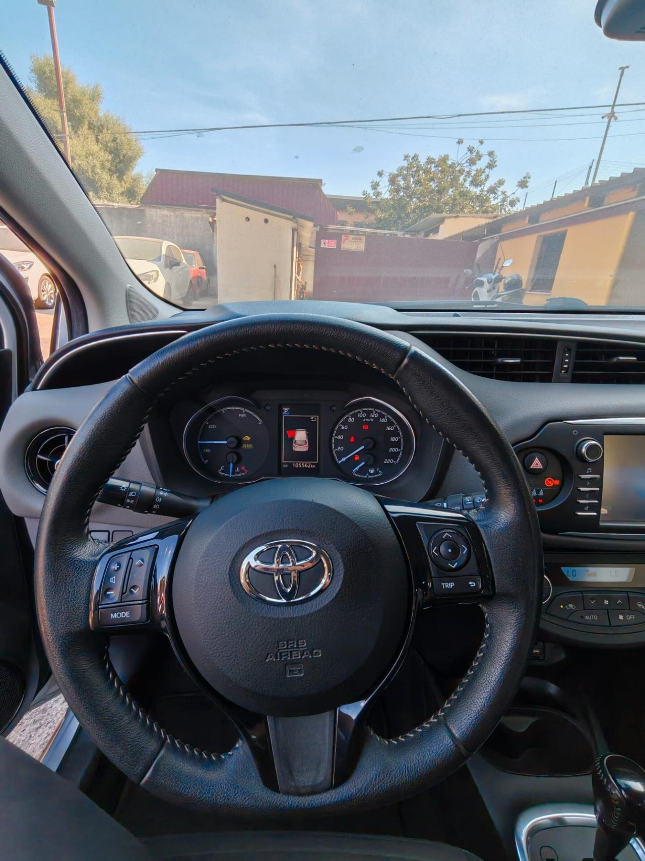 Toyota Yaris 1.5 Hybrid 5 porte Business