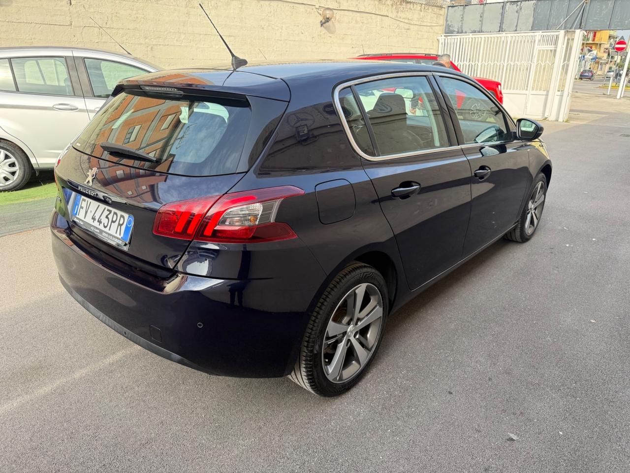 Peugeot 308 1.5diesel CAMBIO AUTOMATICO - 2019