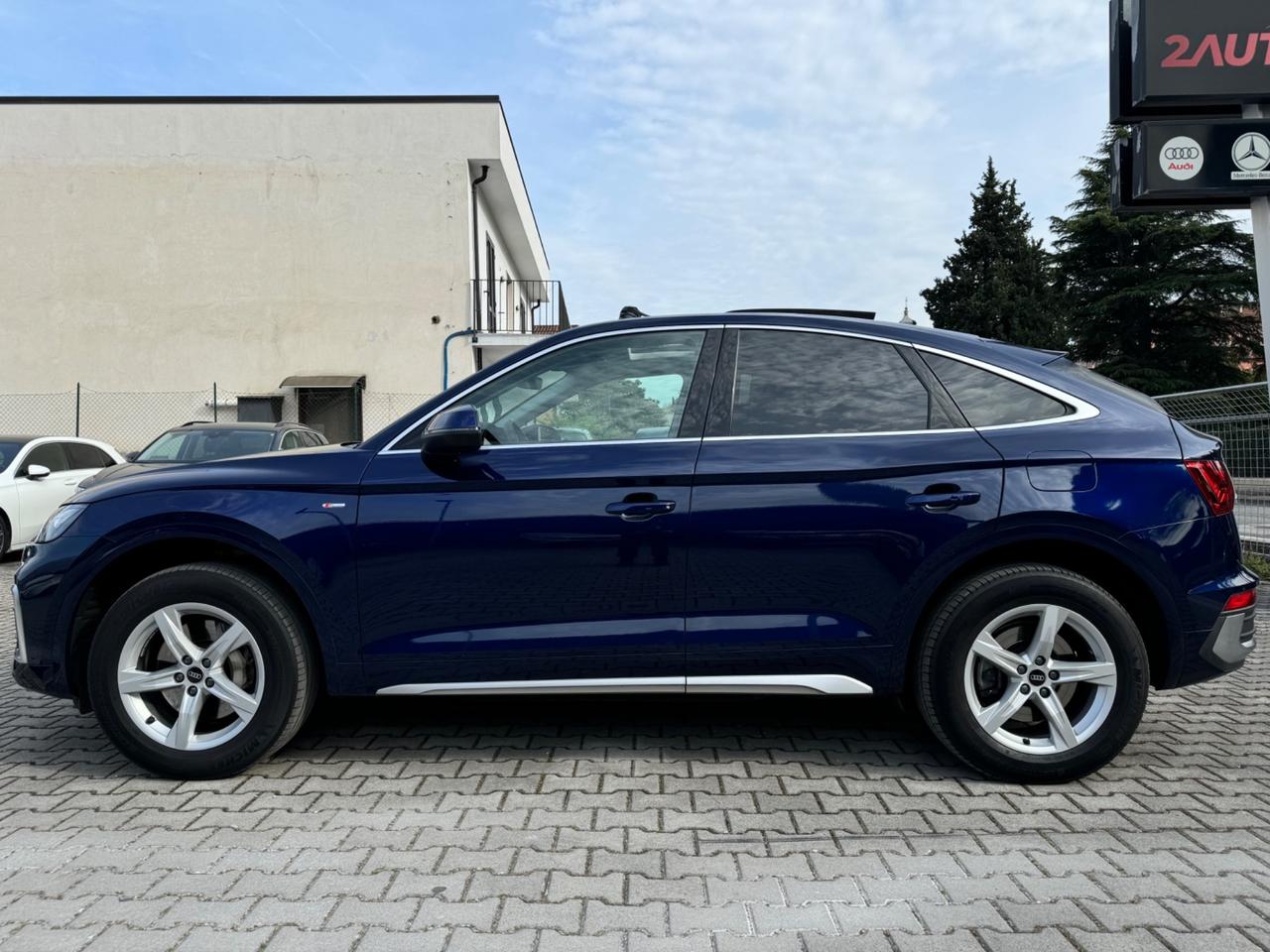 AUDÌ Q5 SLINE SPORTBACK 50 TFSIE IBRIDA PLUG IN TETTO 2022