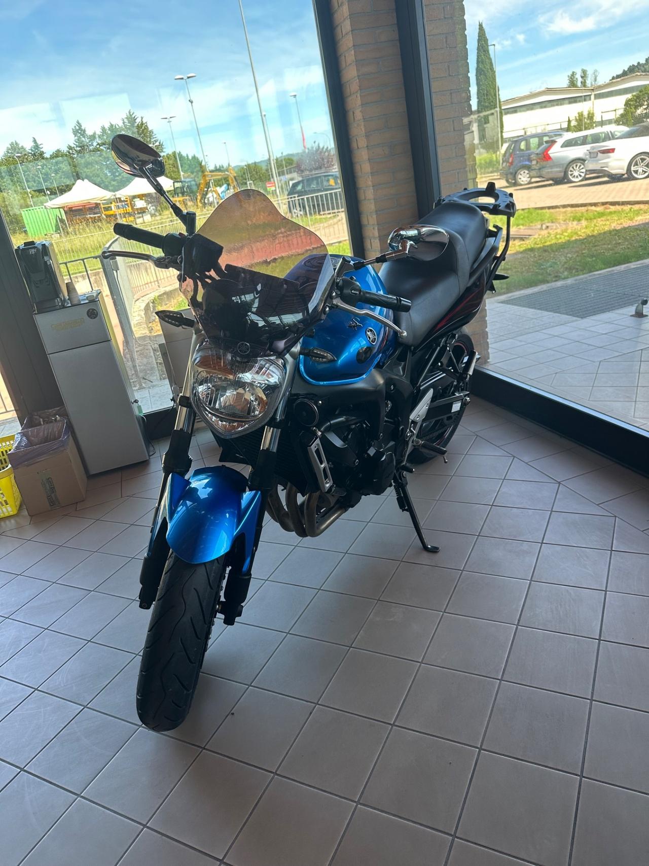 Yamaha FZ6