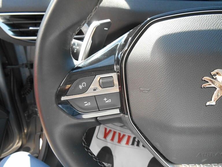 Peugeot 3008 BENZINA AUTOMATICO KM 22000