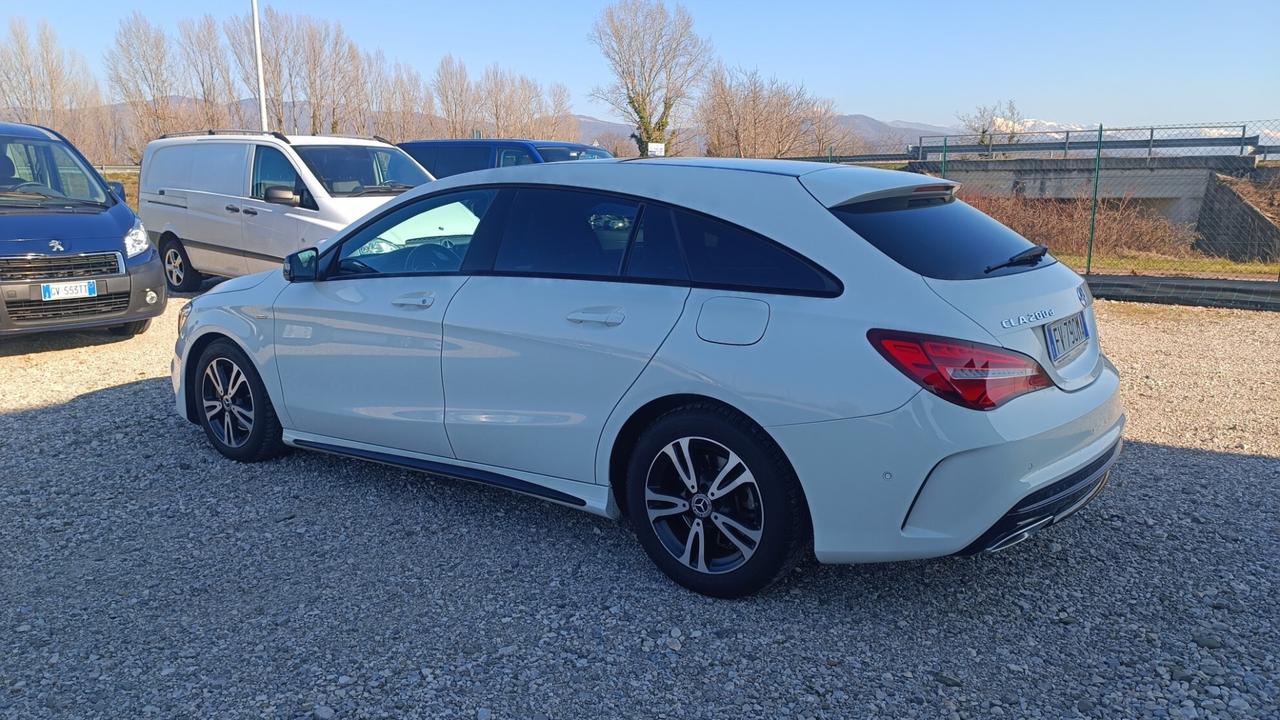 MERCEDES-BENZ CLA 200 D AMG FULL OPTIONAL!