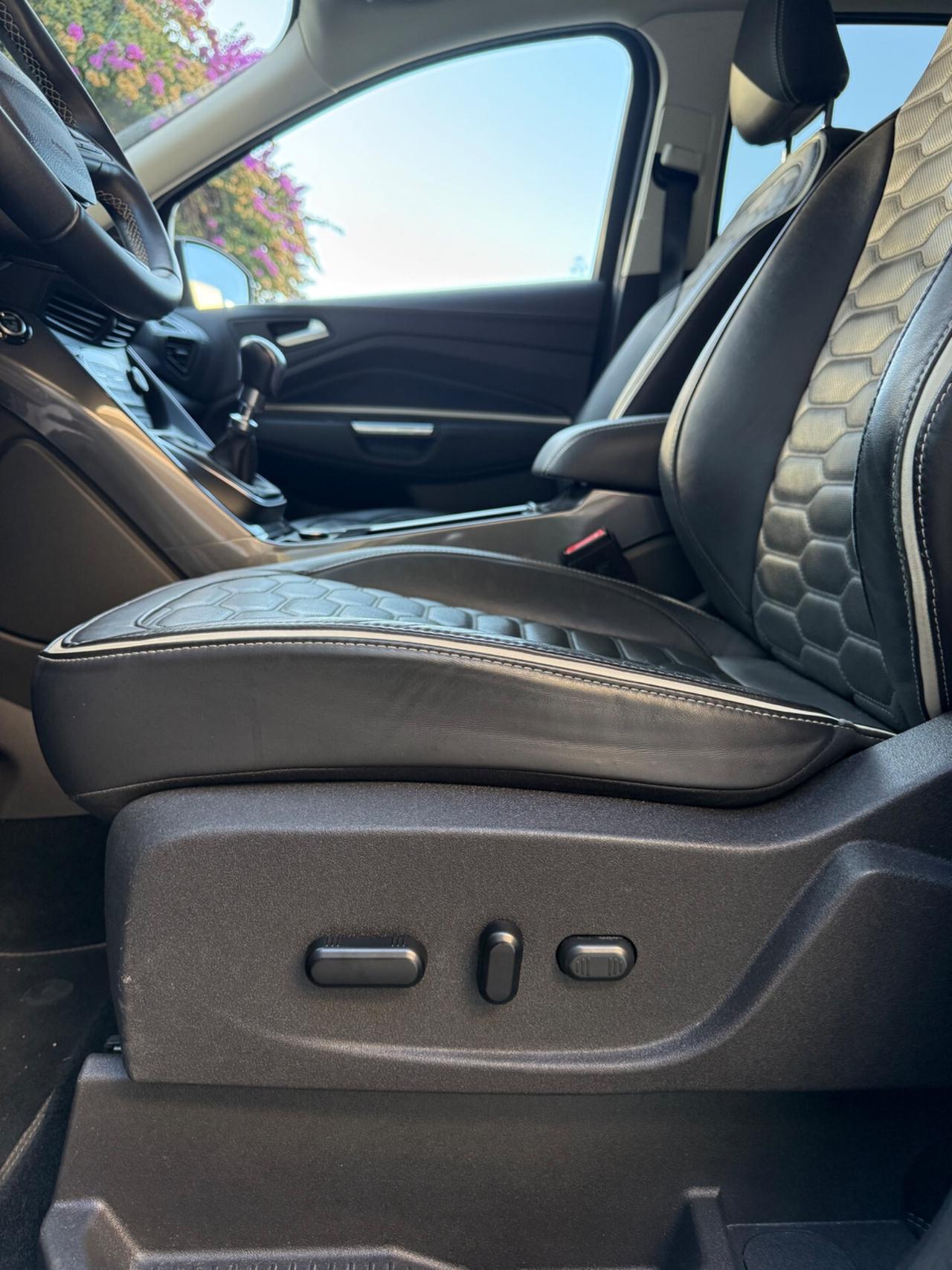 Ford Kuga 2.0 TDCI 150 CV S&S 4WD Powershift Vignale 2019