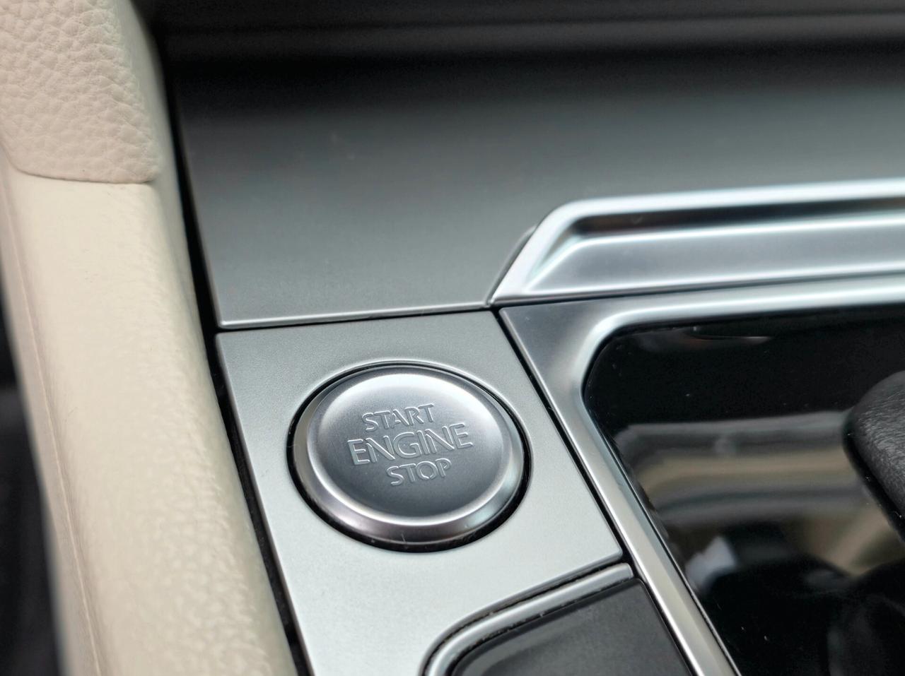 Volkswagen Passat Variant R-Line 1.6 TDI DSG