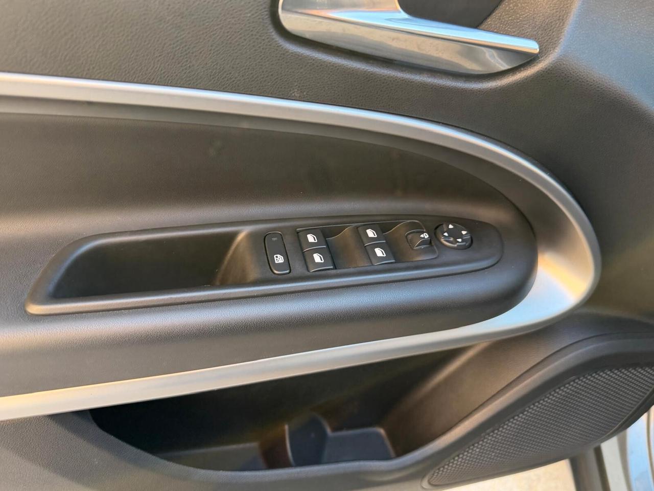 Jeep Avenger 1.2 Turbo 100 CV Summit