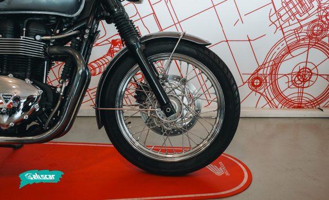 TRIUMPH Bonneville T100