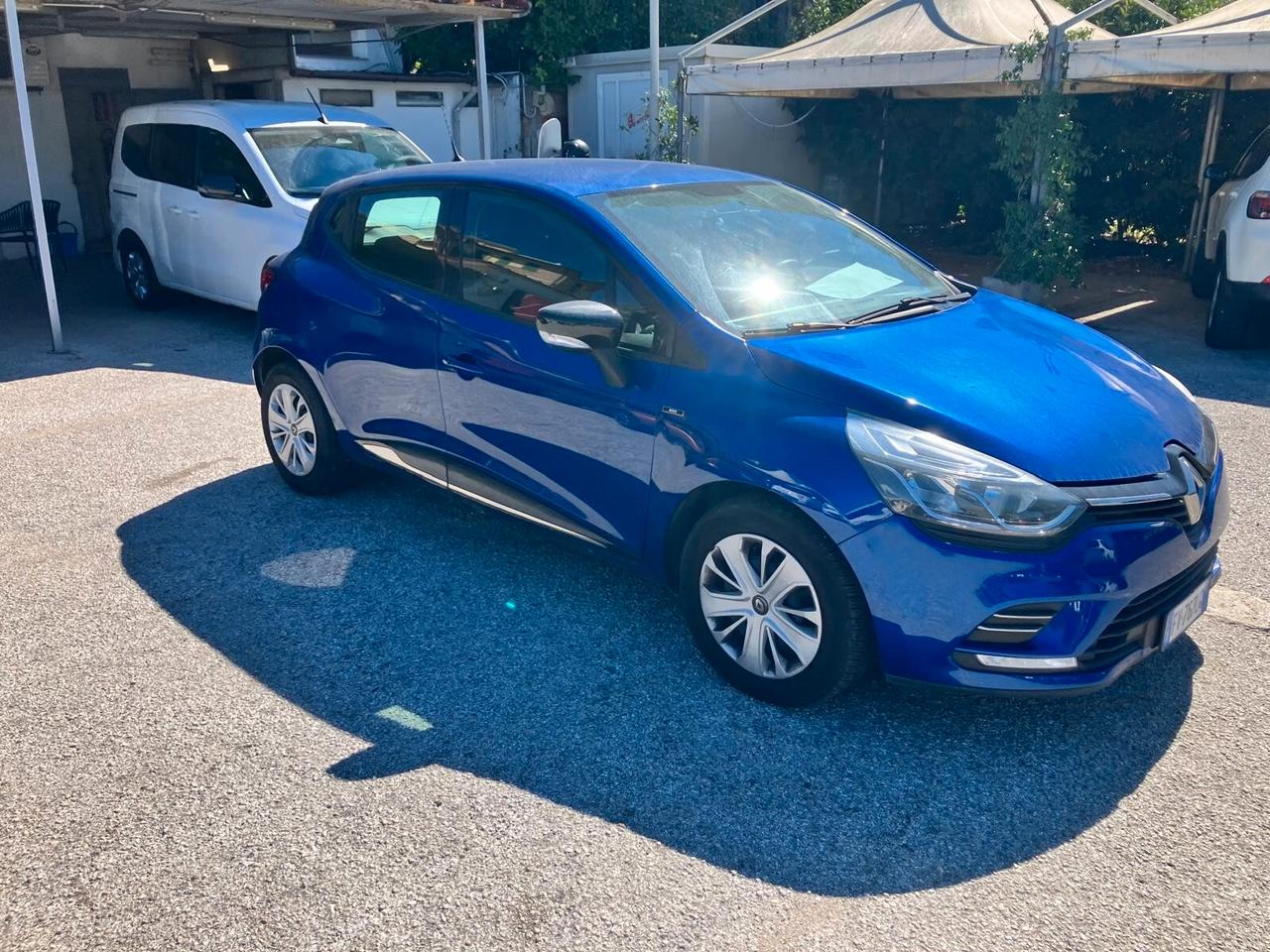 RENAULT CLIO 0.9 TCe 75cv 5 Porte Moschino Life