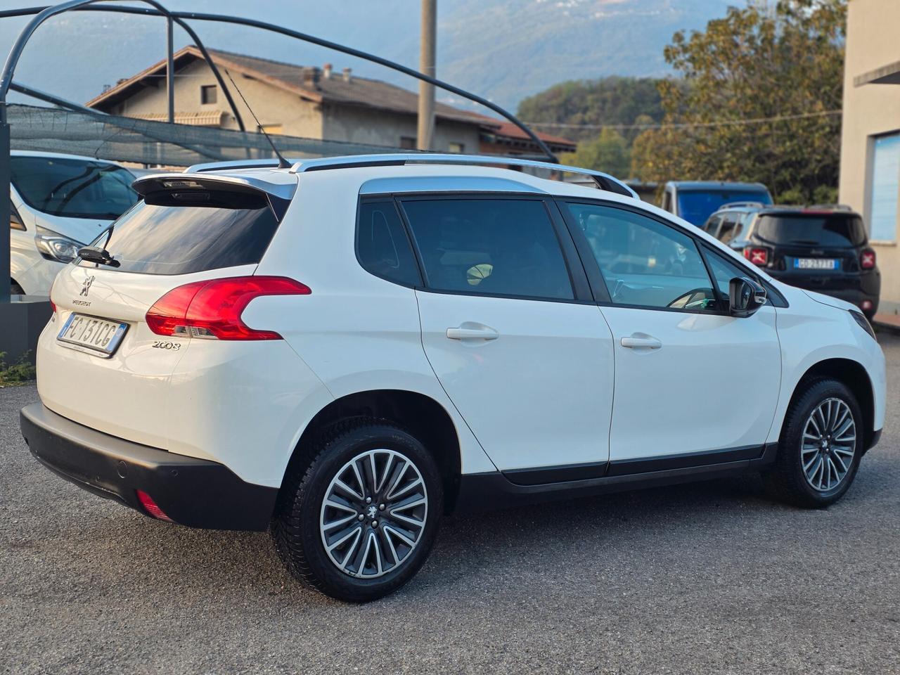 Peugeot 2008 PureTech 82 Allure