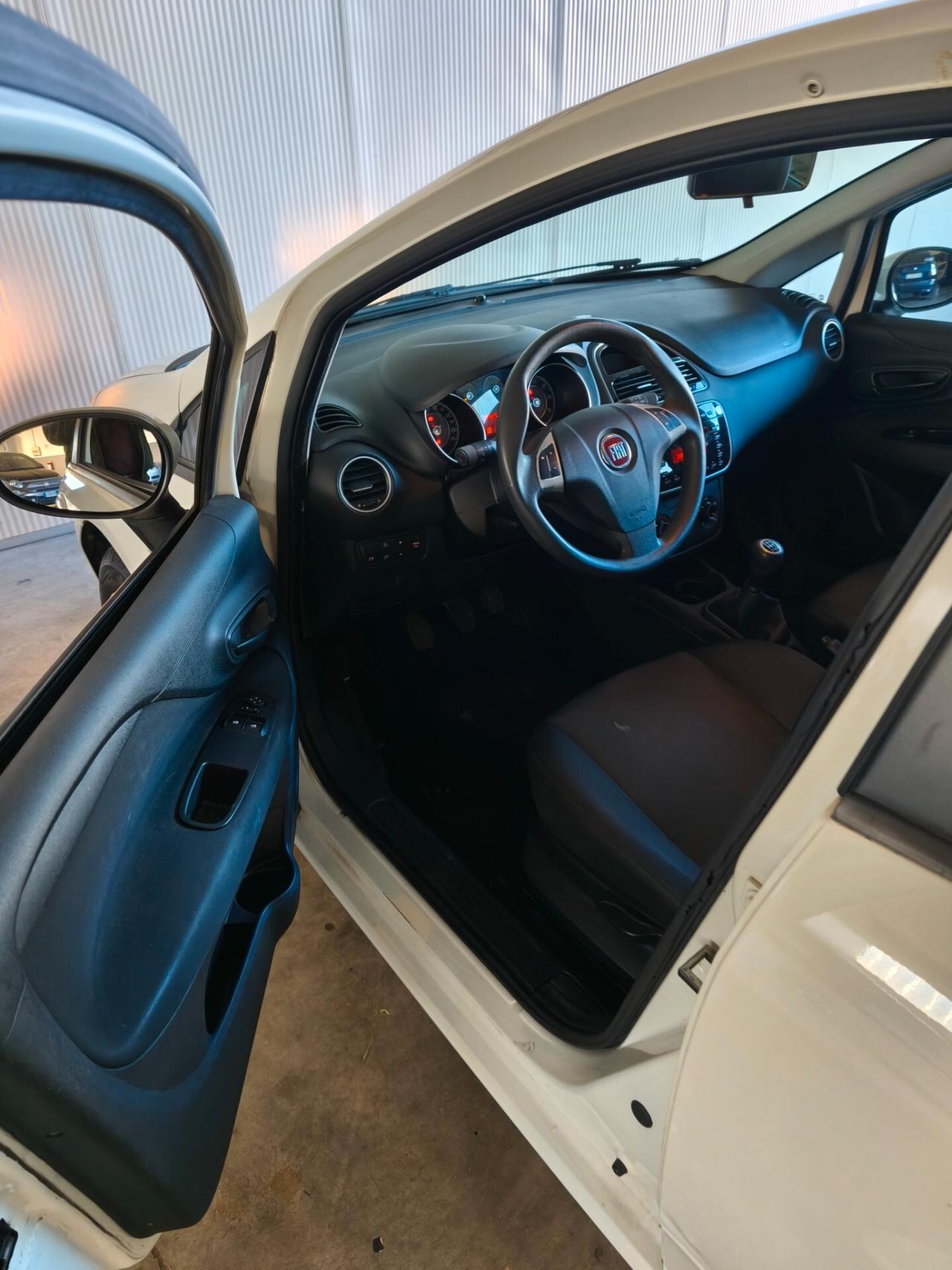 Fiat Punto 1.3 MJT 75 CV 5 porte