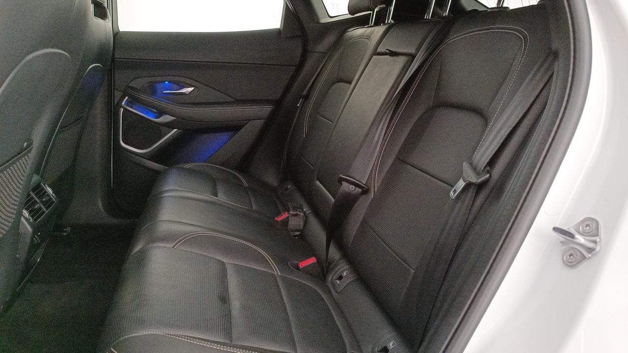 JAGUAR E-Pace 1.5 i3 mhev R-Dynamic fwd 160cv auto