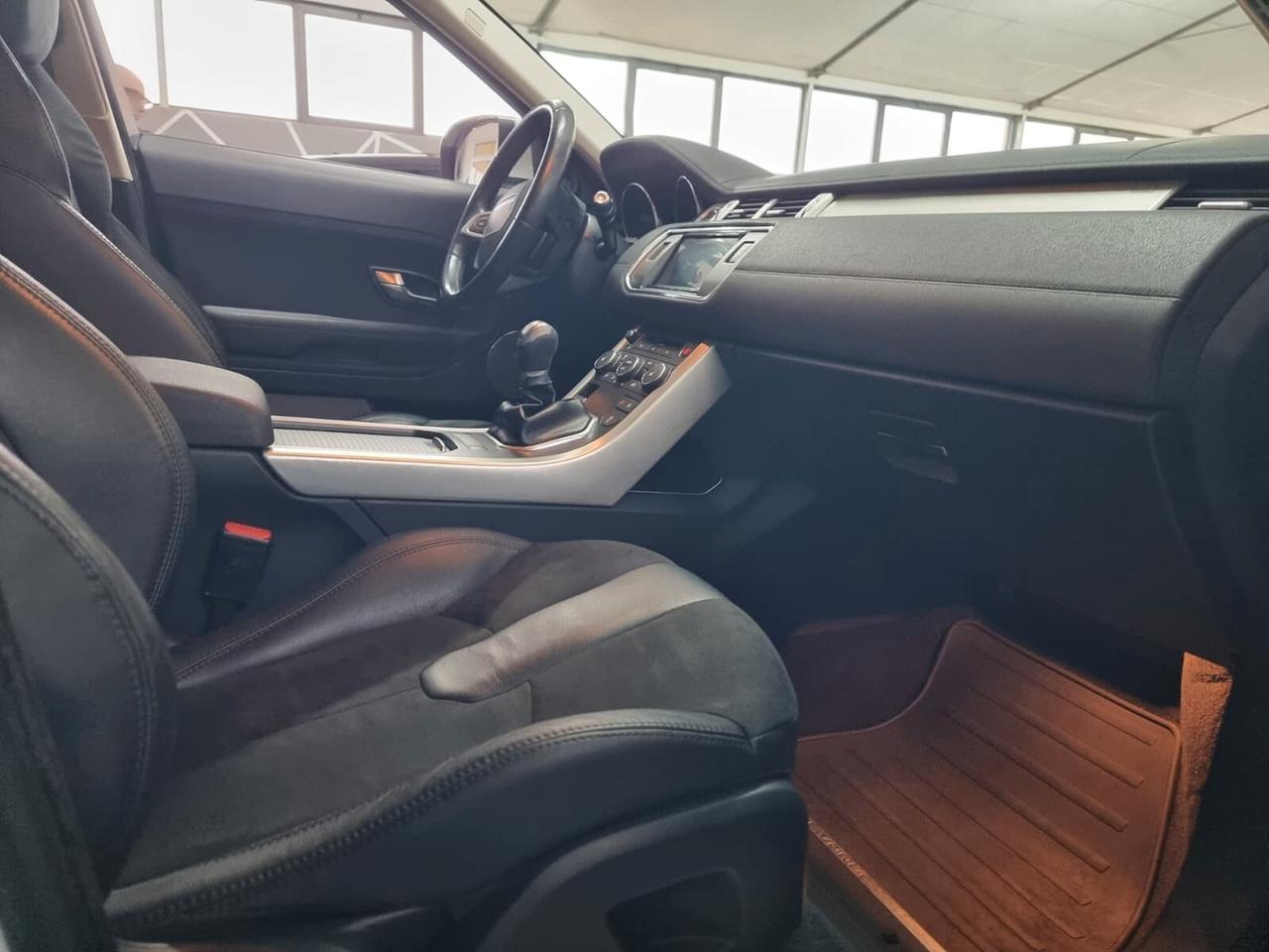 Land Rover Range Evoque 2.2 TD4 5p. Pure