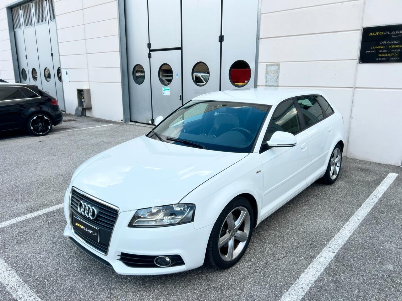 Audi A3 SPB 1.6 TDI 105 CV S-LINE Doppio