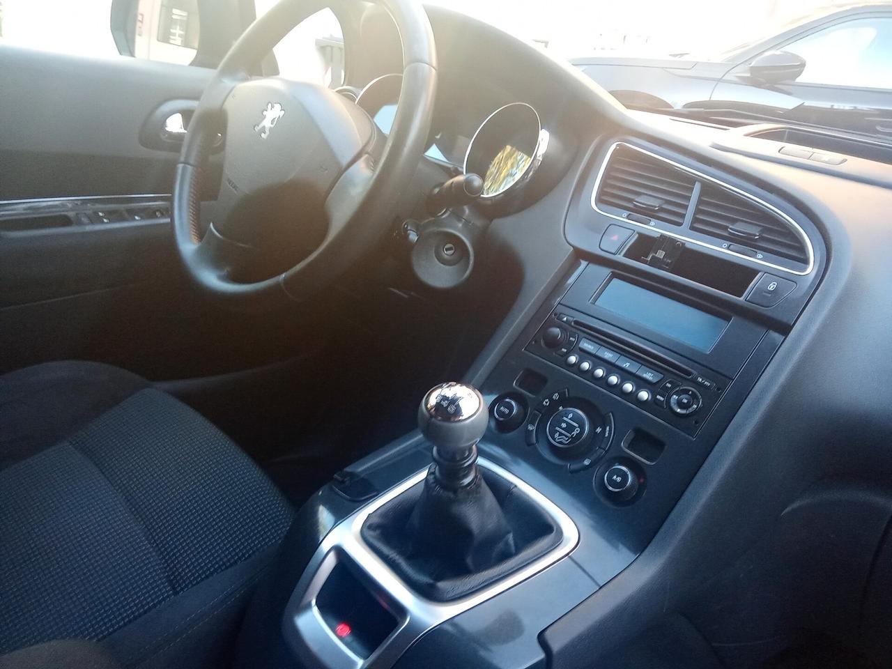 Peugeot 5008 2.0 HDi 163CV aut. Active