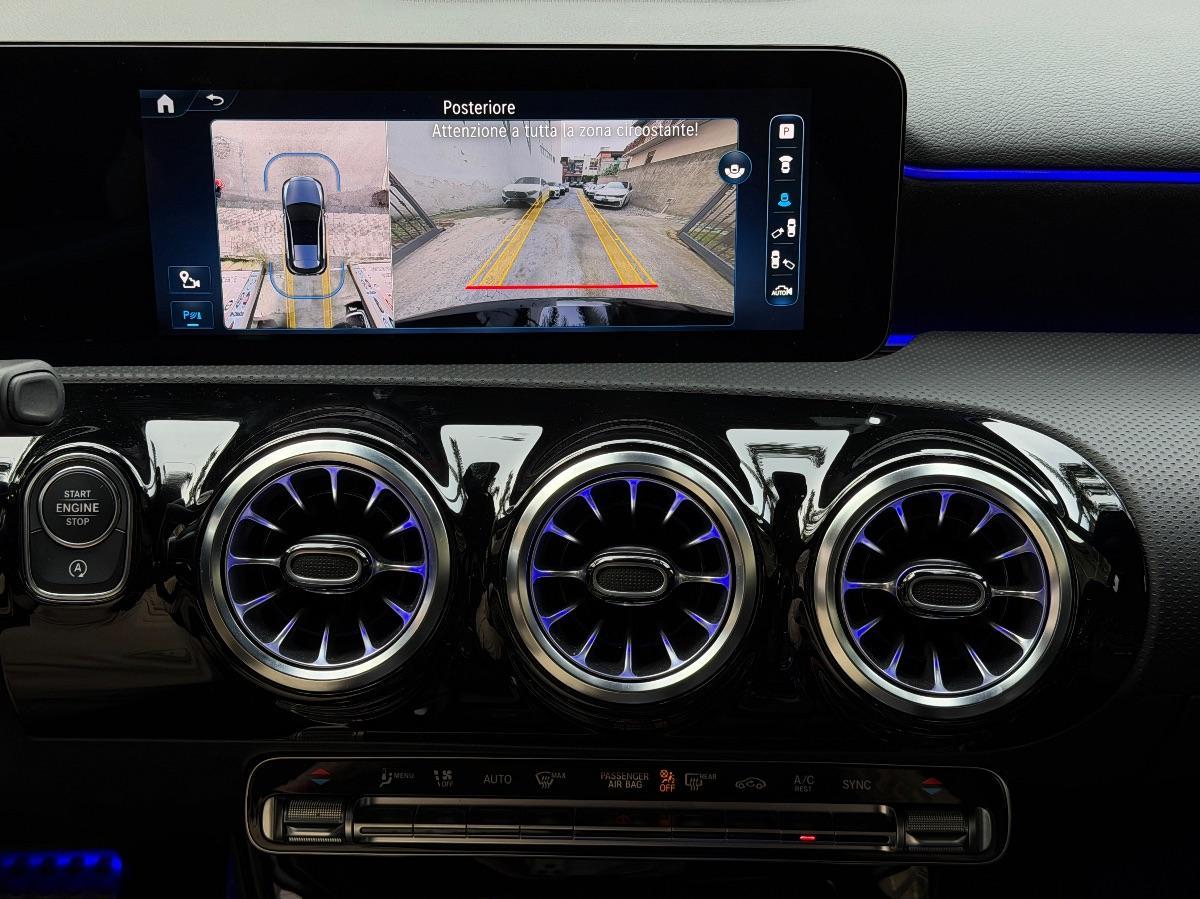 New Mercedes-Benz Classe A 200d Premium AMG Night Editon 150CV