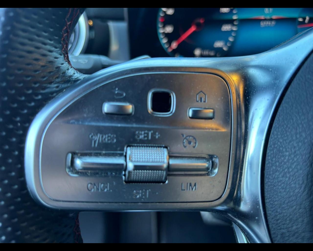 Mercedes-Benz CLA Coupe - C118 - CLA Coupe 200 d Premium auto
