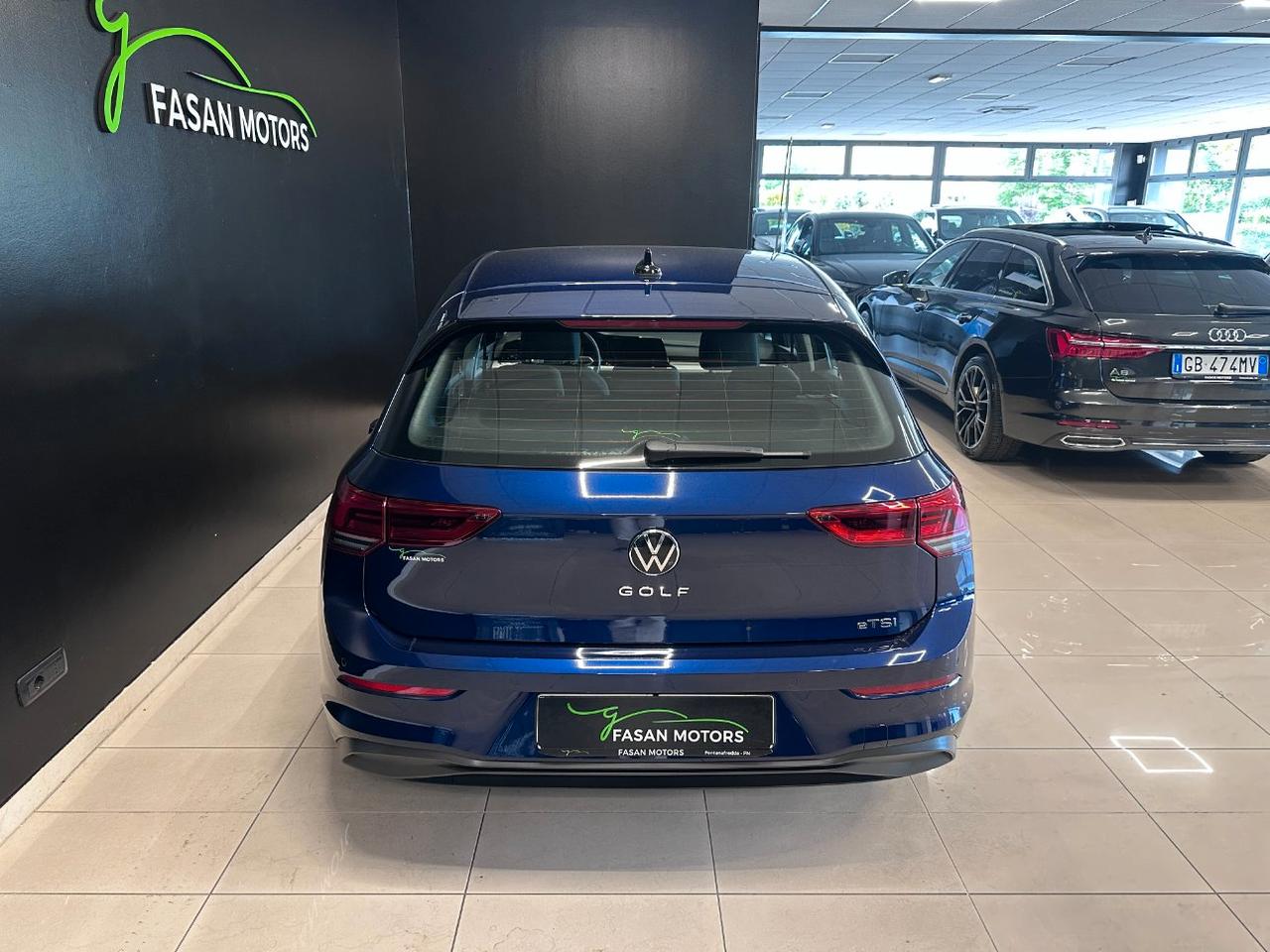 Volkswagen Golf 1.5 etsi evo Life 130cv dsg