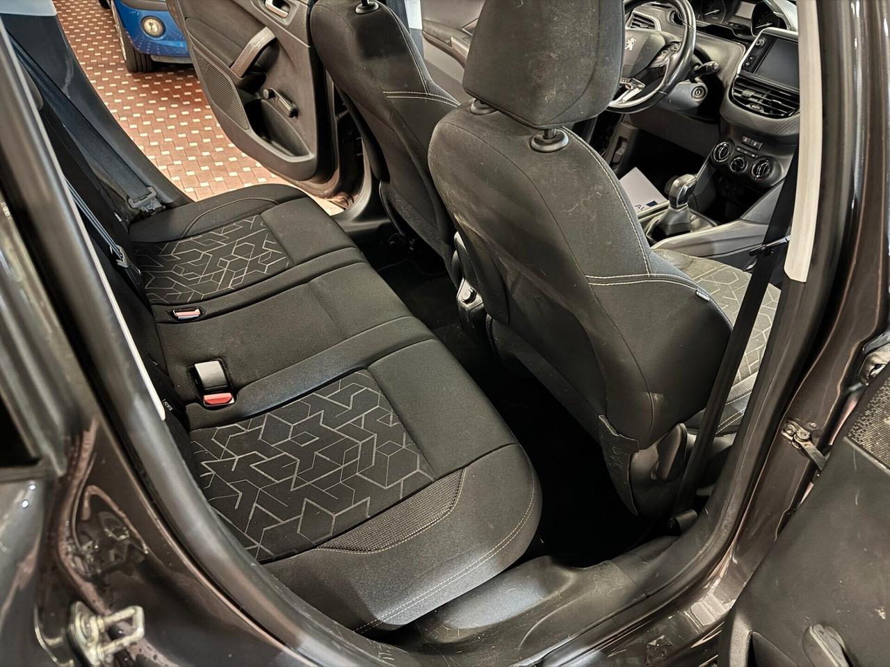 Peugeot 2008 BlueHDi 75 Active - IDEALE PER NEOPATENTATI