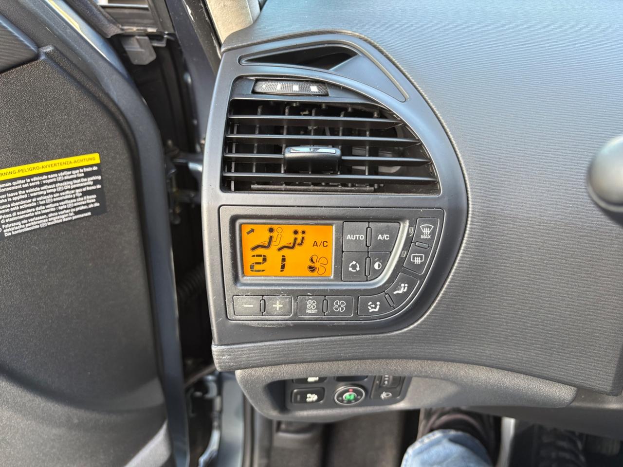 Citroen C4 Grand Picasso 1.8 Elegance Bi Energy M