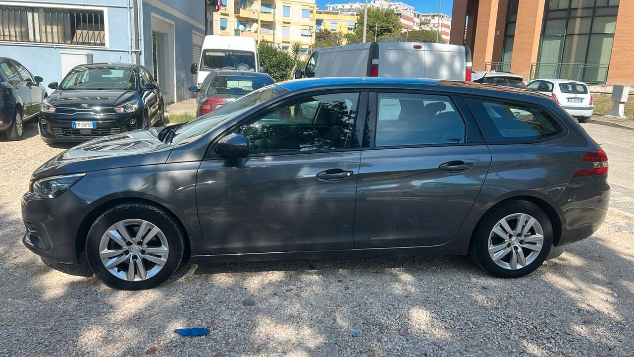 Peugeot 308 BlueHDi 130 S&S EAT6 SW Allure