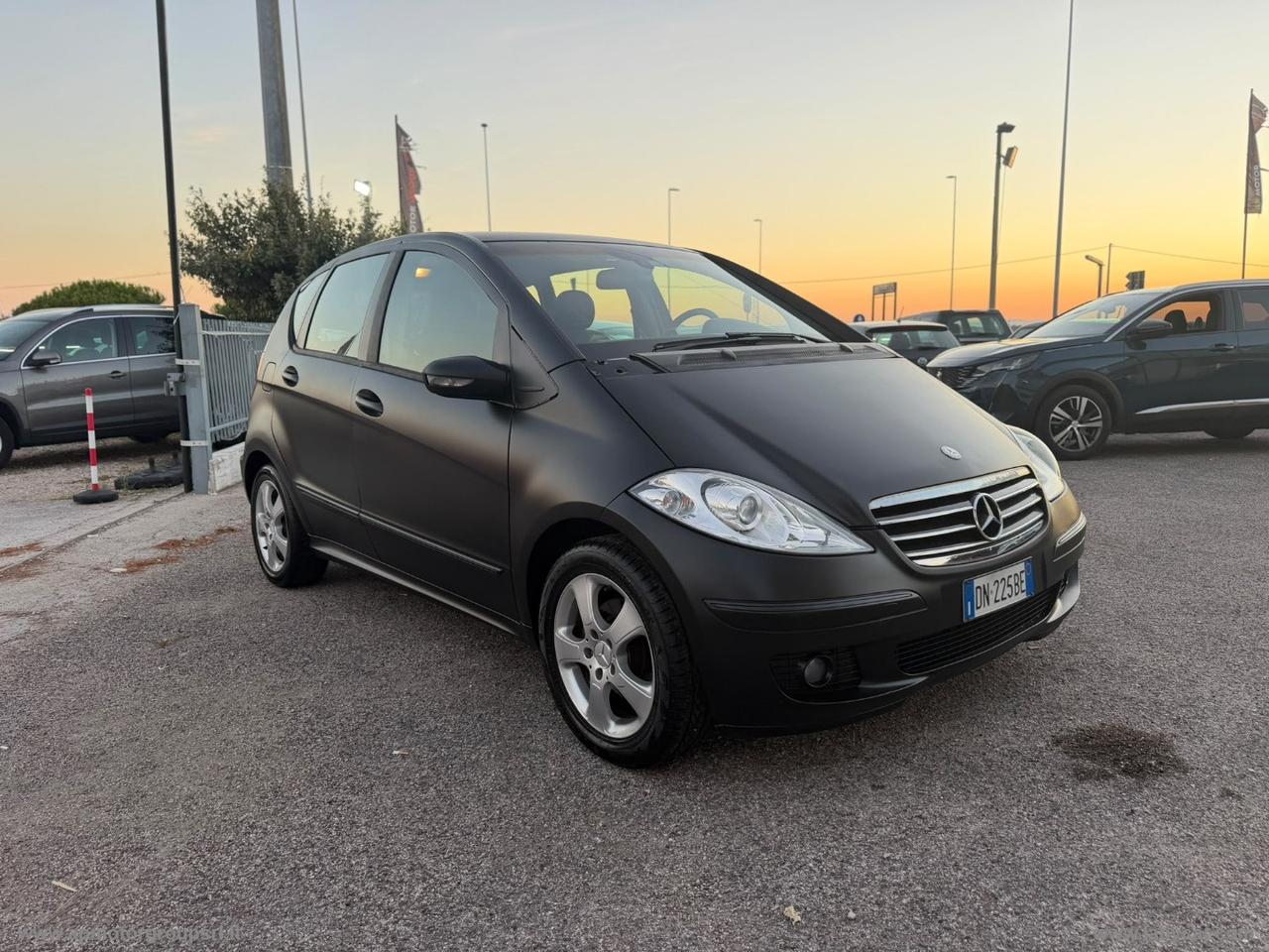 MERCEDES-BENZ A 150 Avantgarde BLACK MATT