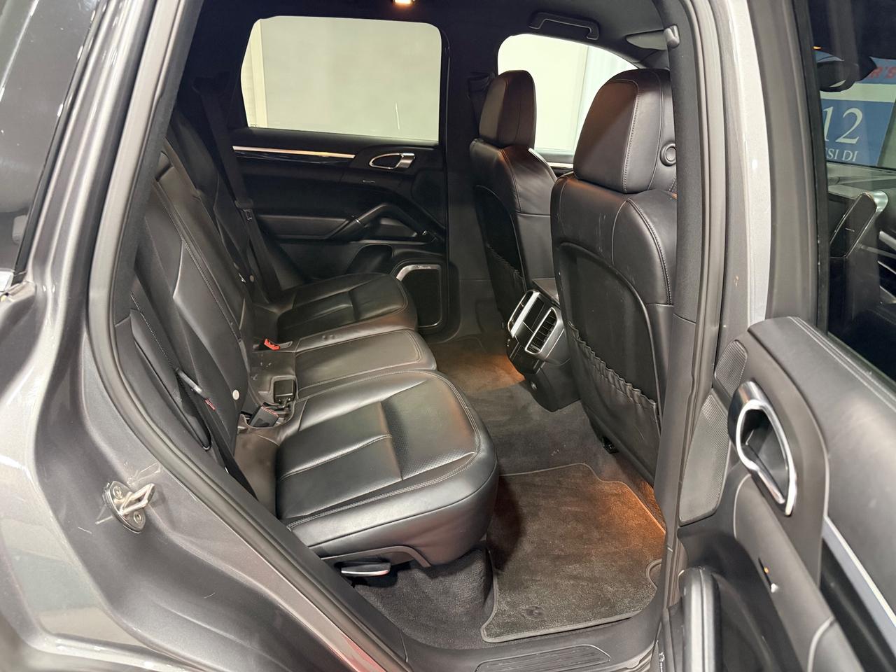 Porsche Cayenne 3.0TDI 245CV "BURMESTER"