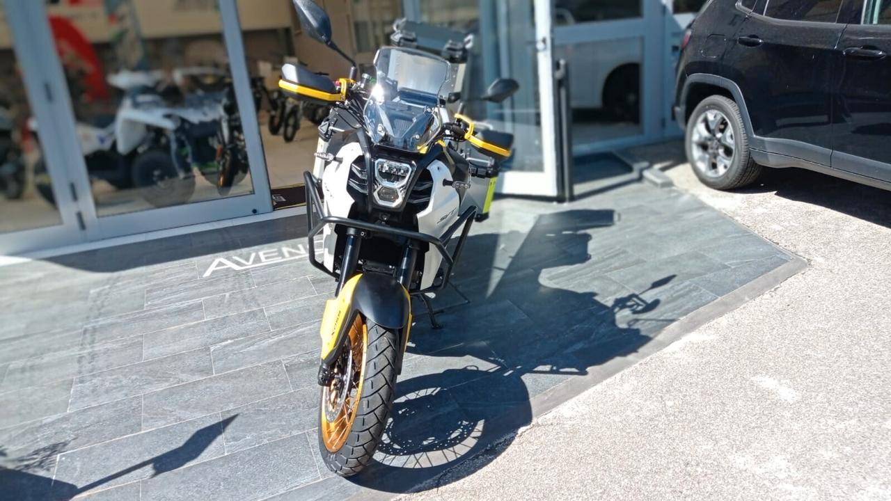 Qj Motor SVT 650 X-NUOVA-4 ANNI DI GARANZIA