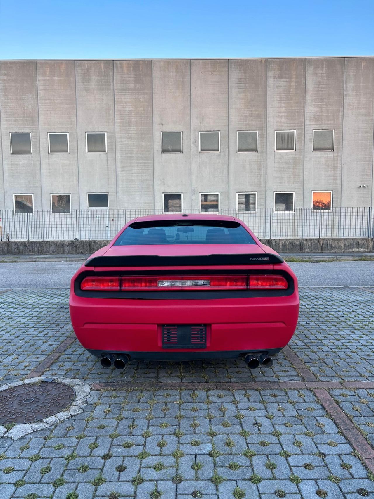 Dodge Challenger SRT8 6.1
