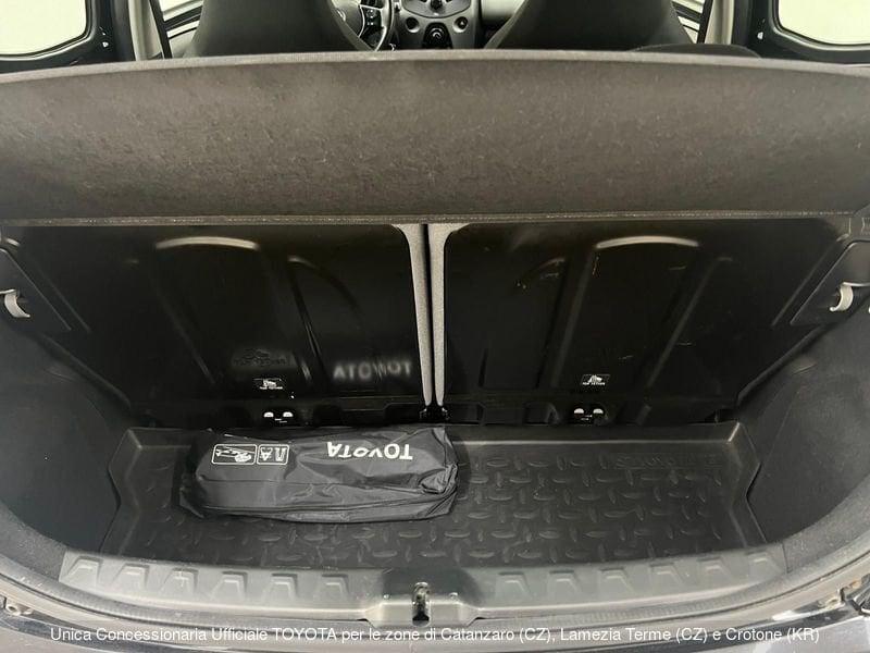 Toyota Aygo Aygo Connect 1.0 VVT-i 72 CV 5 porte x-play