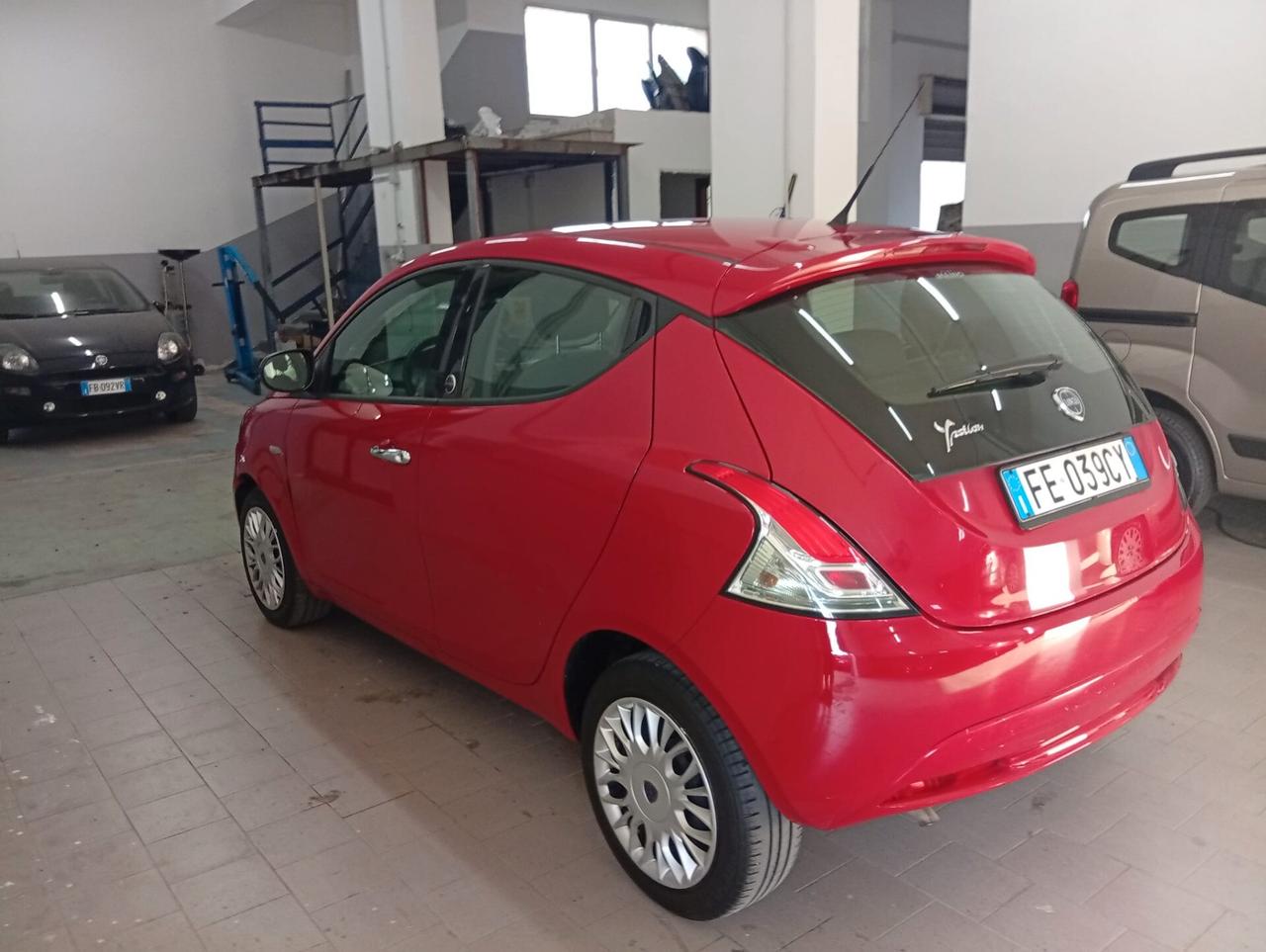 Lancia Ypsilon ecochic GPL GAS 2016