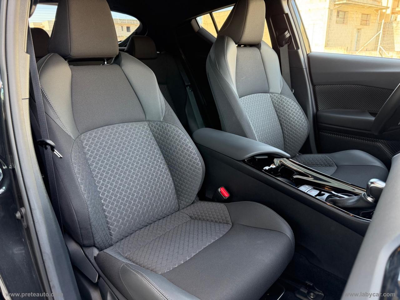 TOYOTA C-HR 1.8 Hybrid E-CVT Lounge