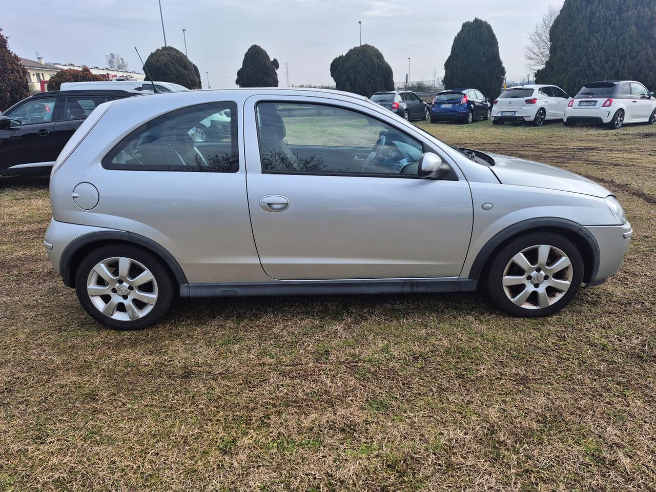 Opel Corsa 1.2i Twinport CAMBIO AUTOMATICO