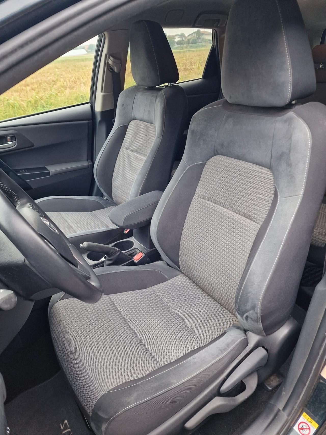 Toyota Auris 1.8 Hybrid Station Wagon
