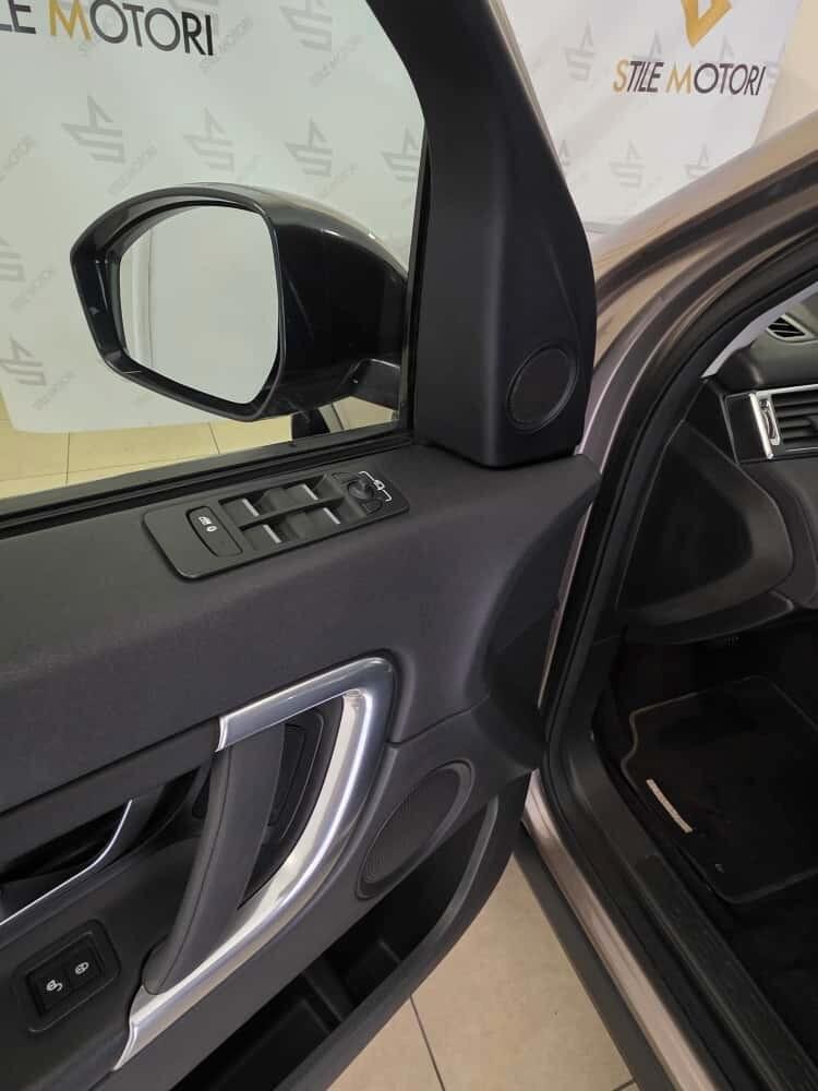 Land Rover Discovery Sport HSE Luxury StileMotori