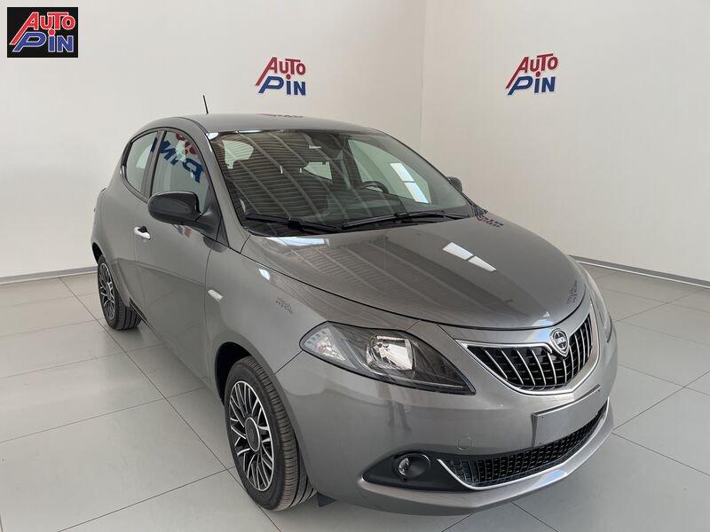 Lancia Ypsilon 1.0 FireFly 5 porte S&S Hybrid Platino