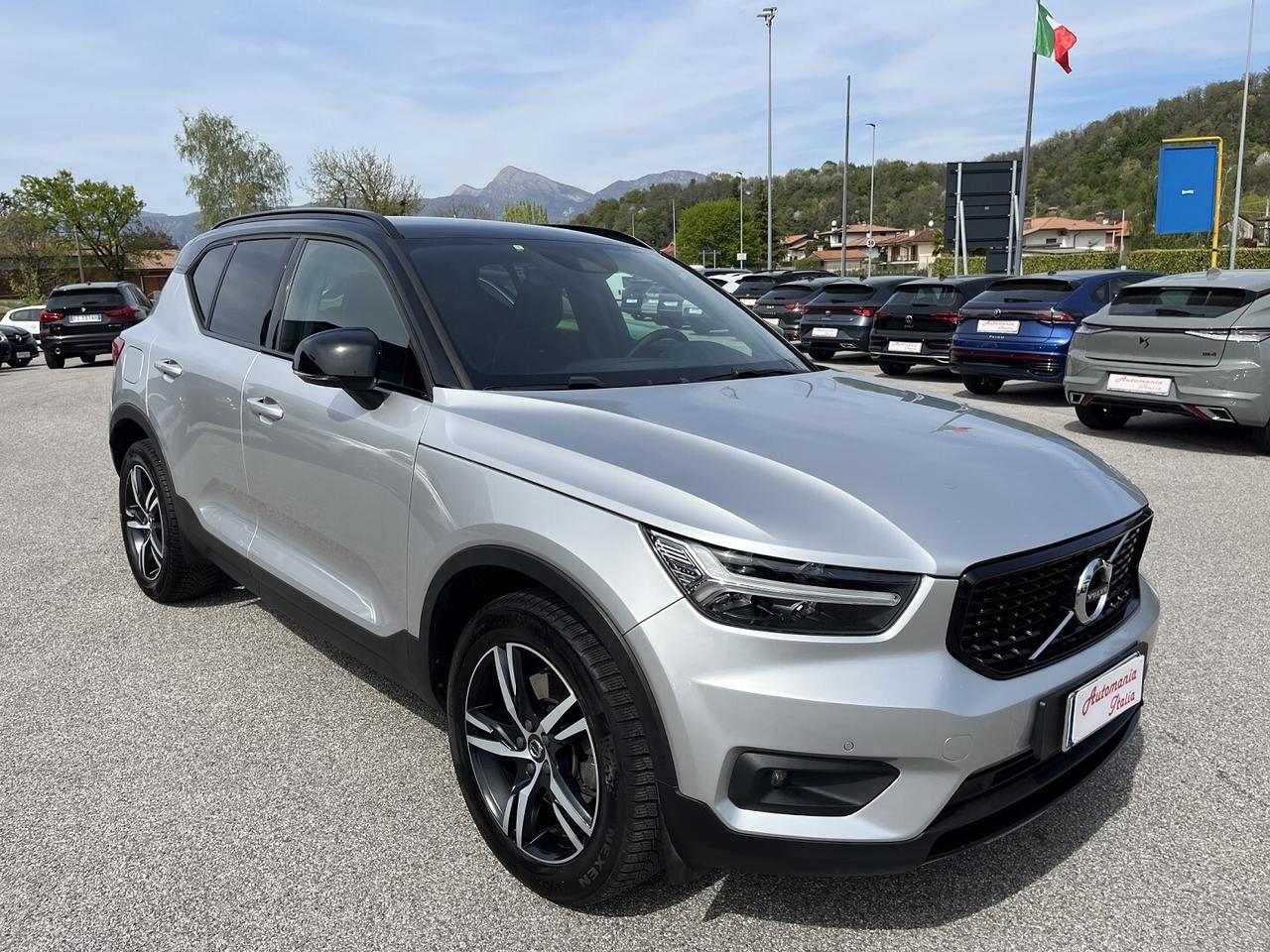 VOLVO XC 40 D4 AWD 2000 D 190CV R.LINE