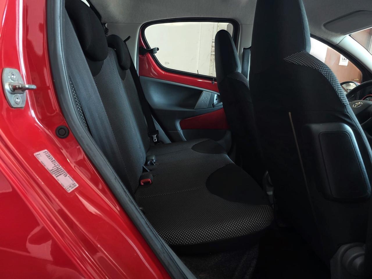 Toyota Aygo 1.0 12V VVT-I 5P DEEP OCEAN CONNECT 71.000KM