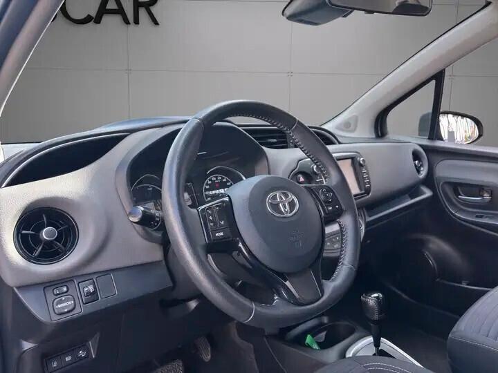 Toyota - Yaris 1.5 Hybrid Lounge