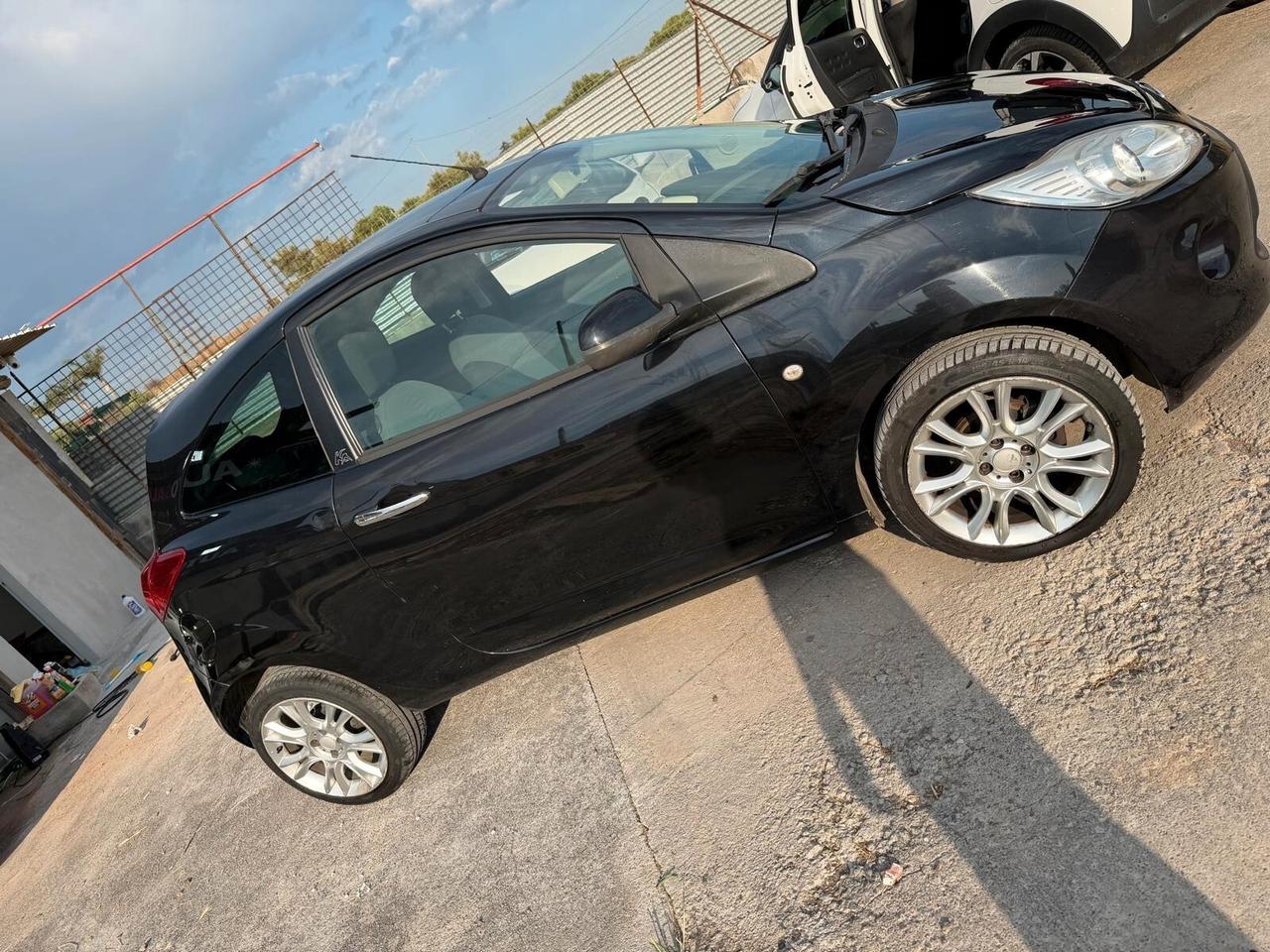 Ford Ka Ka+ 1.3 TDCi 75CV Titanium cDPF