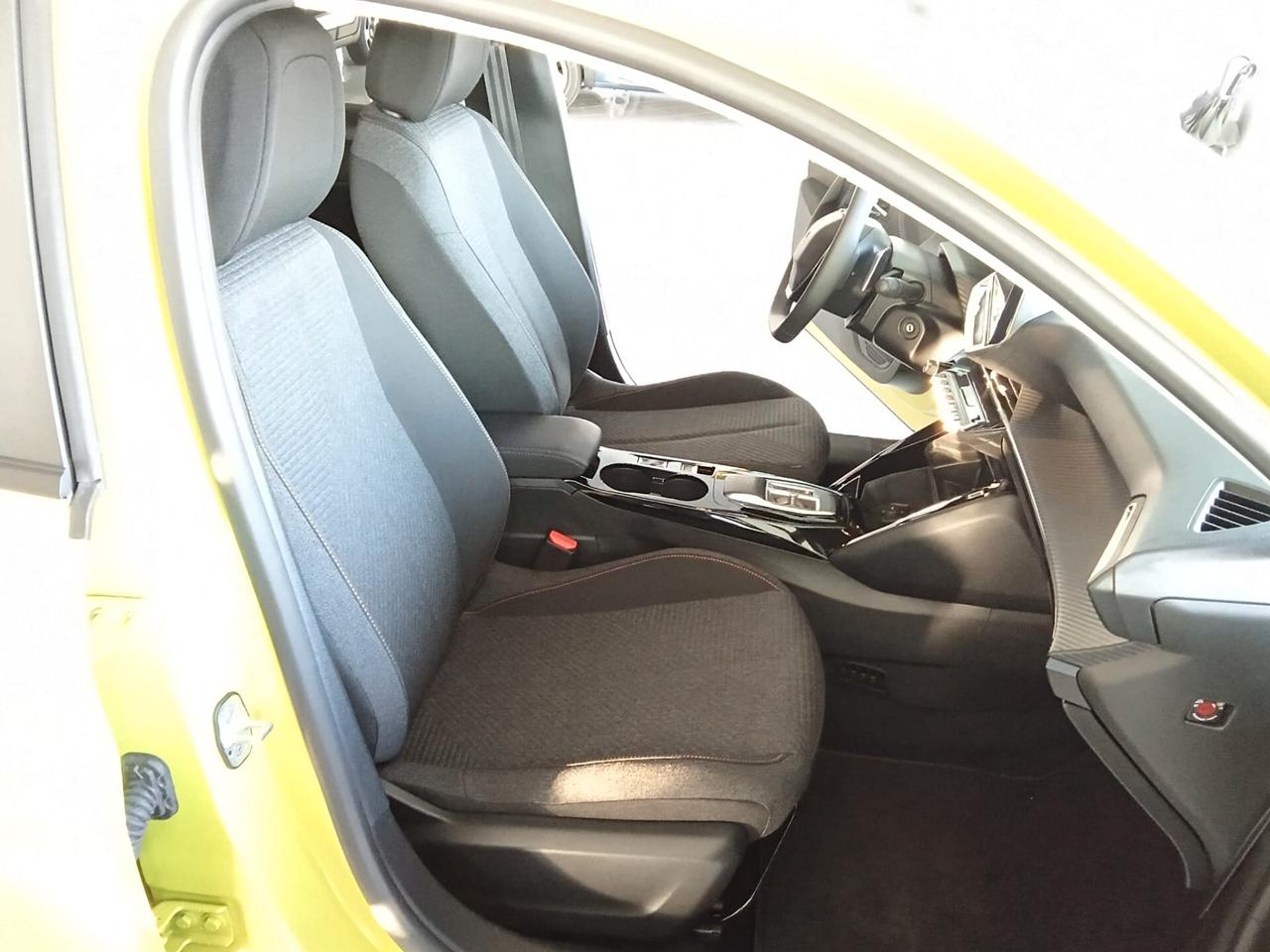 Peugeot 208 Hybrid 110 e-DCS6 Business