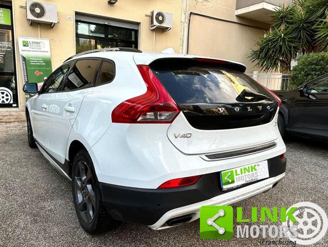 VOLVO V40 Cross Country D2 1.6 Powershift Summum