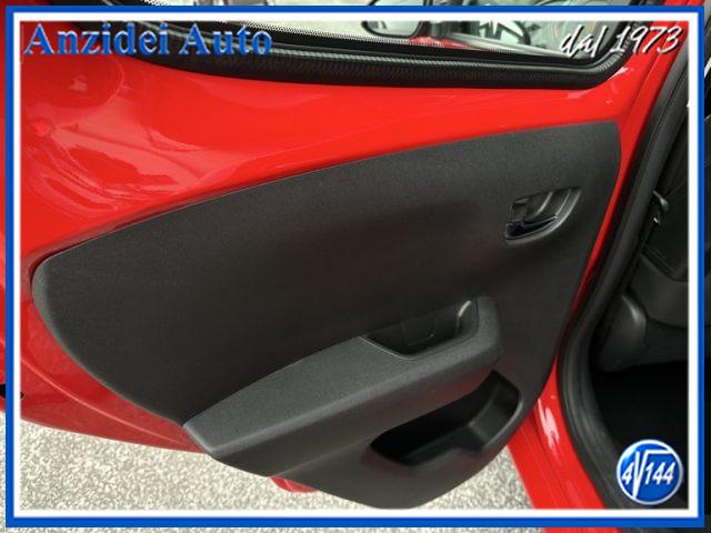 CITROEN C1 1.0 VTi 72 5 porte Shine Carplay