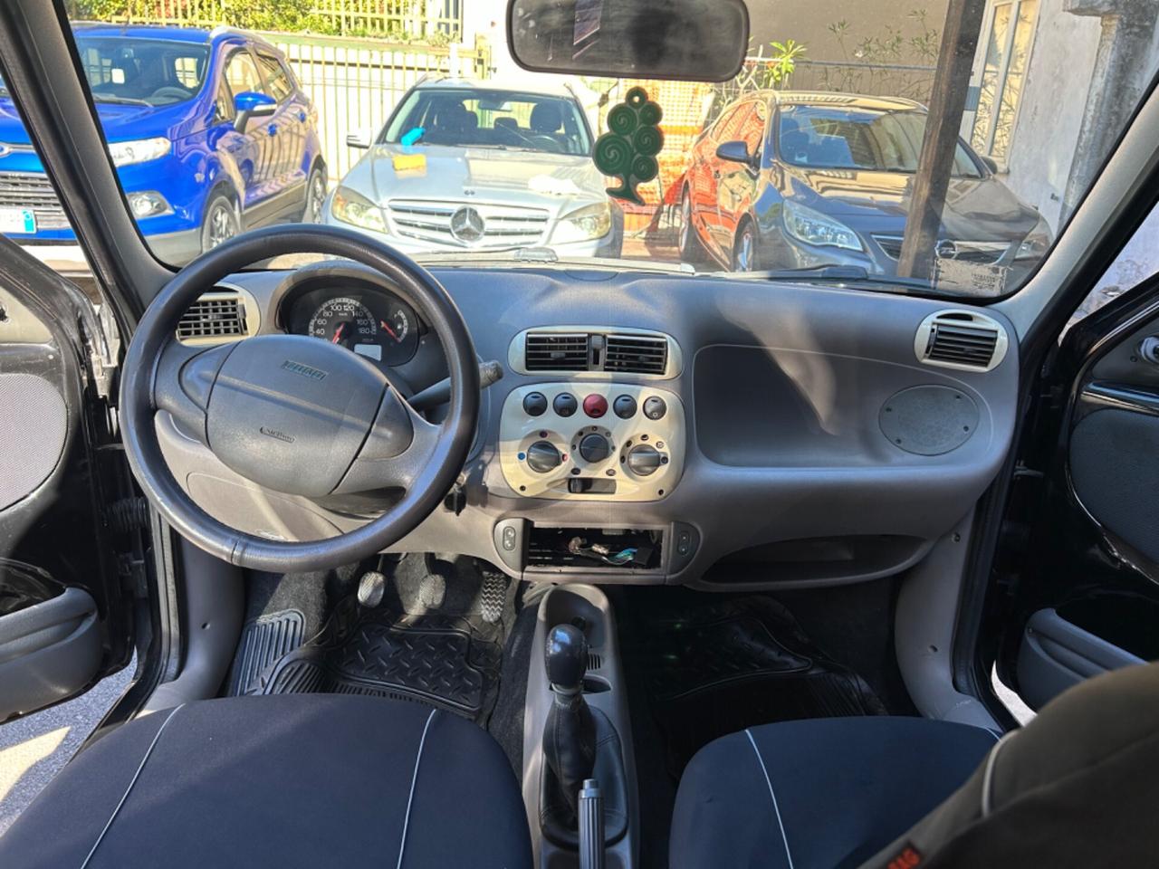 Fiat 600 1.1 Active - Aria Condizionata - Servosterzo - ABS - Vetri Elettrici - Allarme
