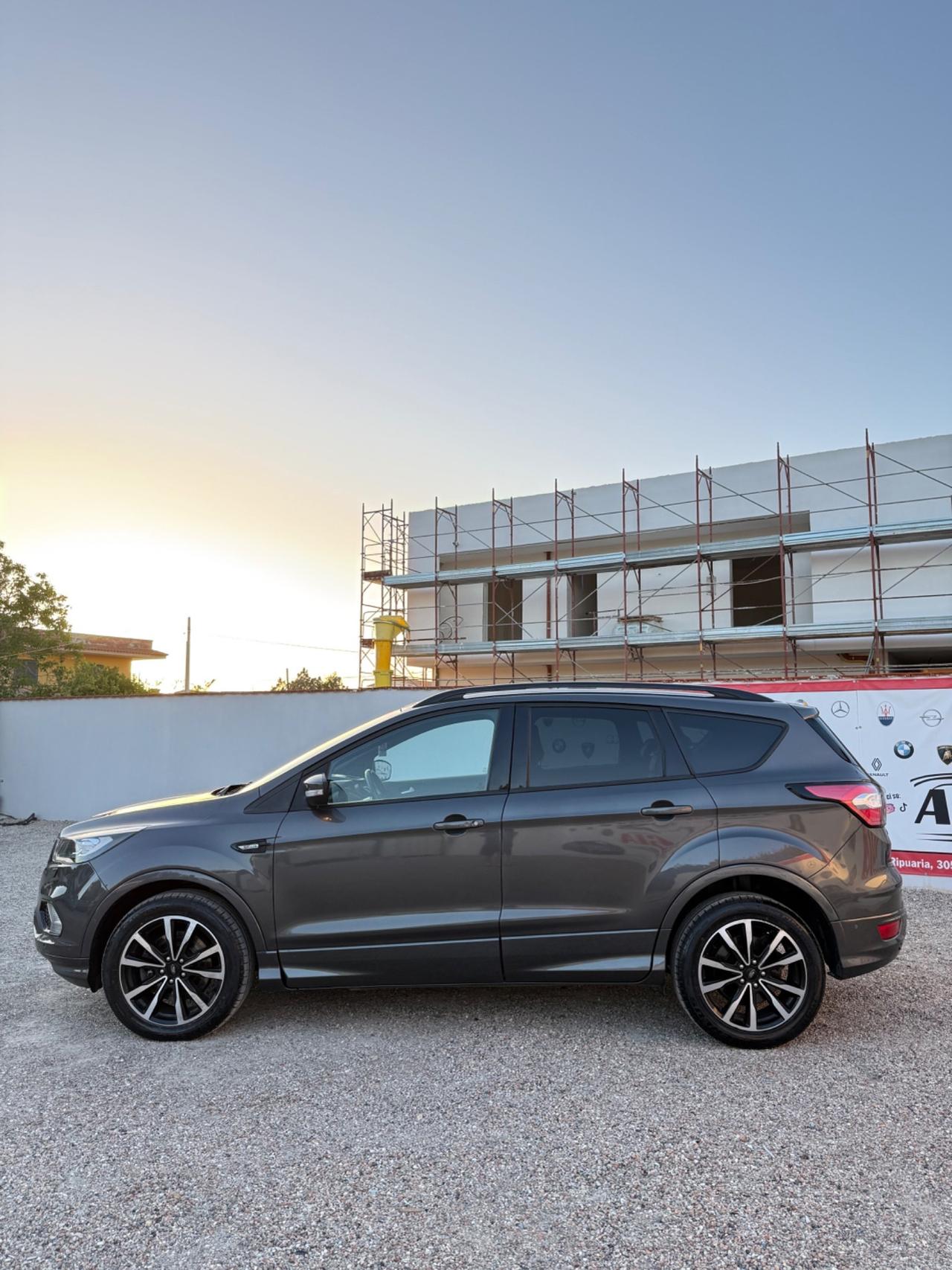Ford Kuga 2.0 TDCI 150 CV S&S 4WD Powershift ST-Line