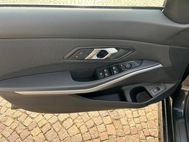 BMW 318 d 48V Touring Business Advantage