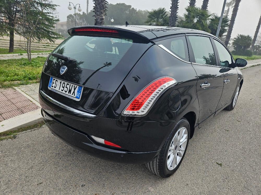 Lancia Delta 1.6 MJT DPF 105 CV Gold