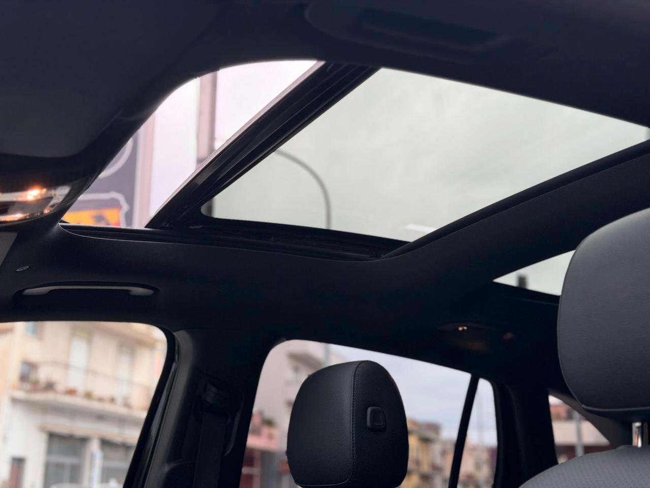 Mercedes-benz GLA 220