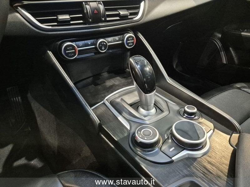 Alfa Romeo Giulia SUPER 2.2T