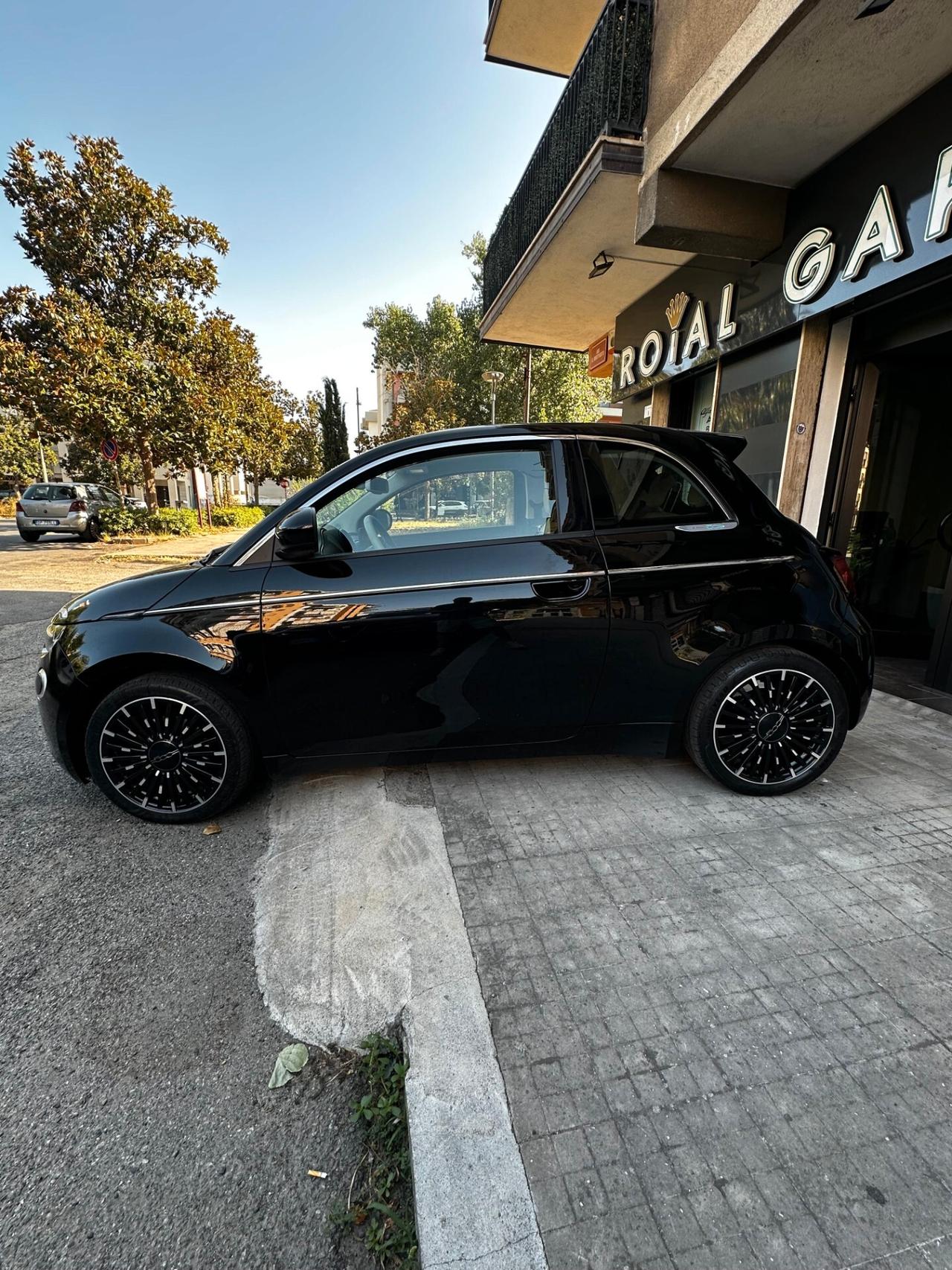 Fiat 500 500e 3+1 42 kWh La Prima
