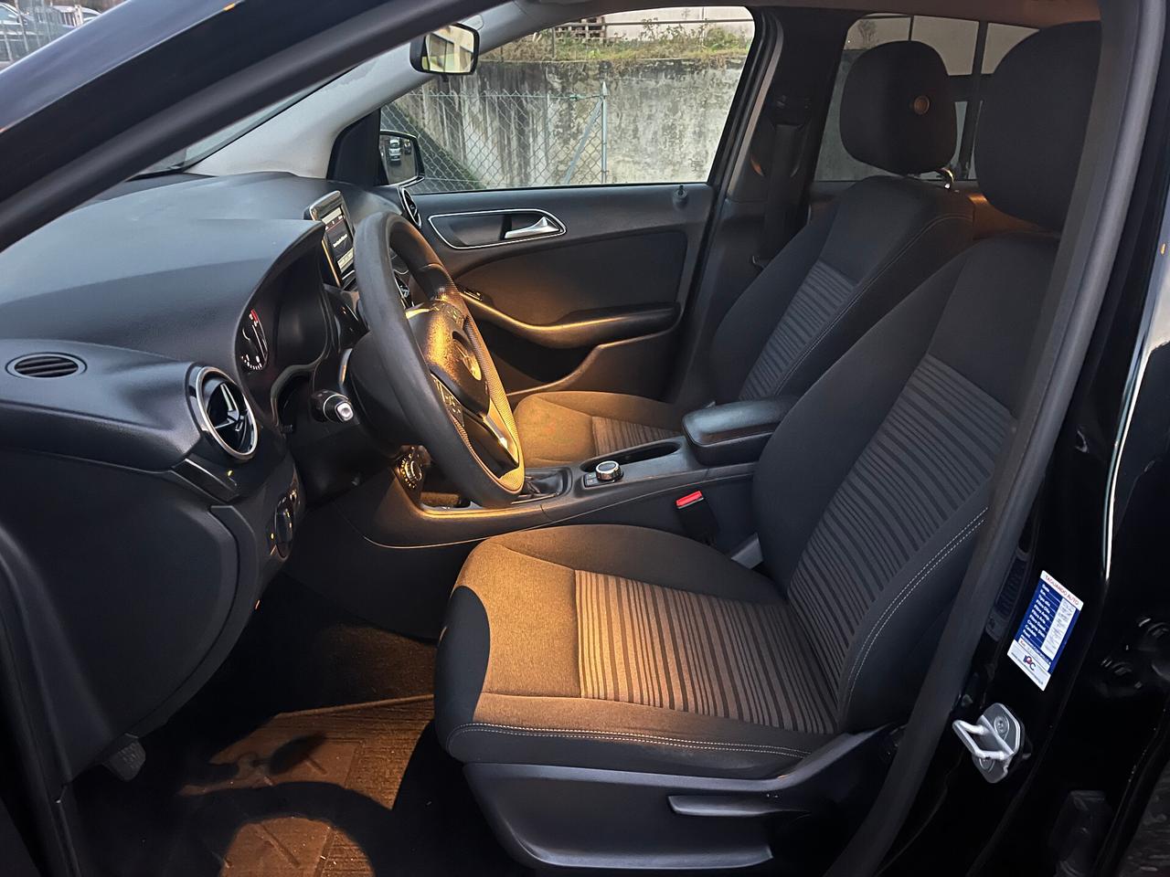 Mercedes-benz B 180 CDI BlueEFFICIENCY Executive - Si Permuta - Ok Neopatentati