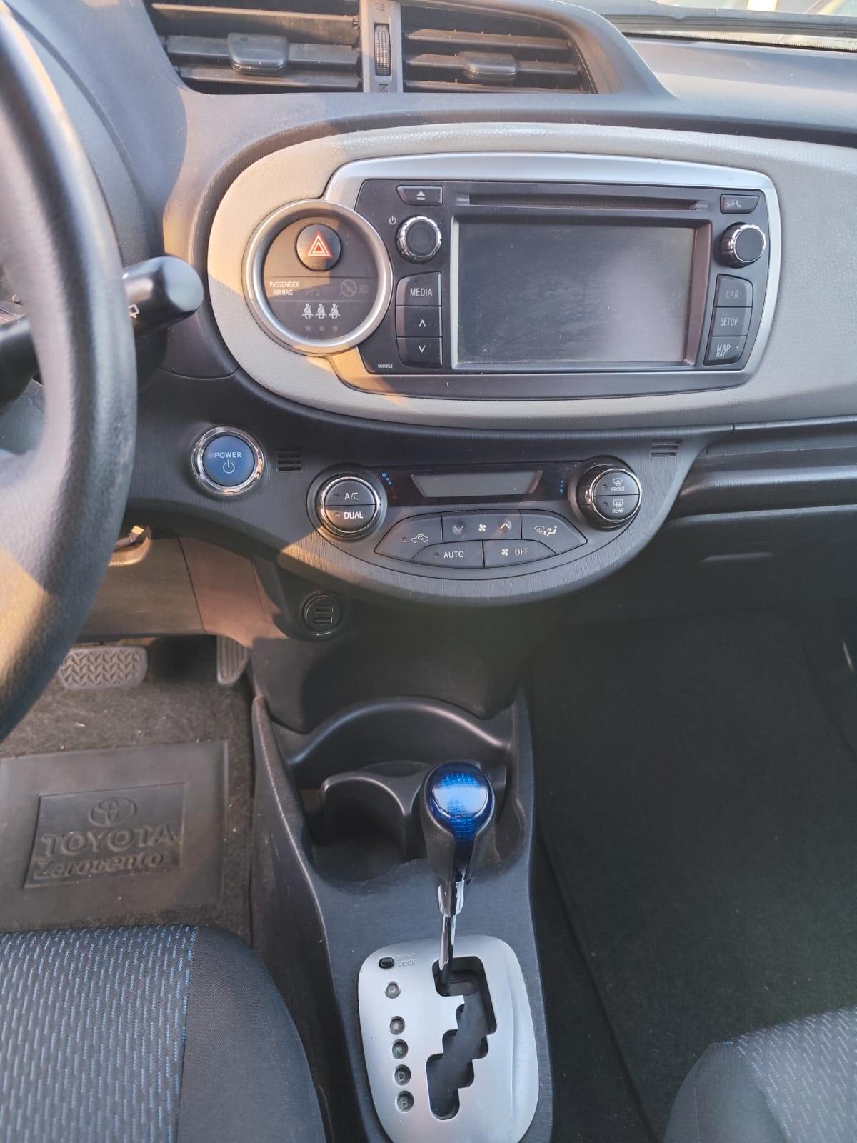 Toyota Yaris 1.5 Hybrid 5 porte Lounge